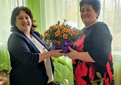 «Поздравляем ветеранов-педагогов!»