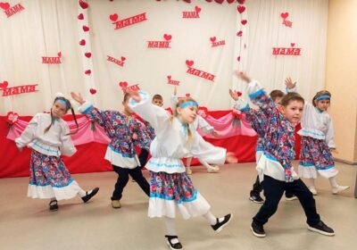 Любовью материнской мы согреты