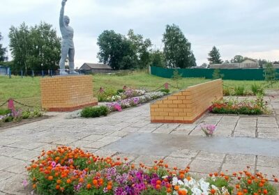 «Благоустройство памятника»